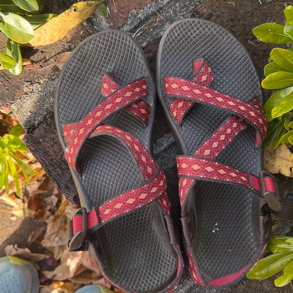 Chaco Red and Brown Strappy Sandals women’s 8 - Picture 6 of 6